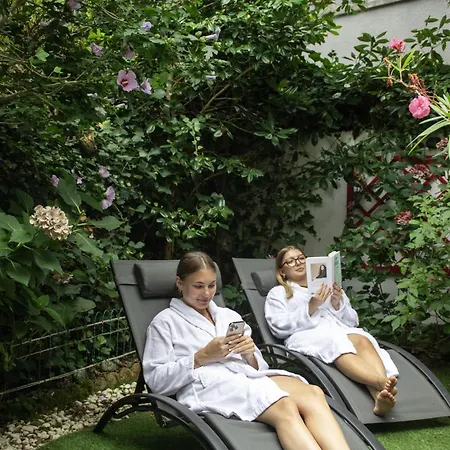 Chez Patou Λαβάλ