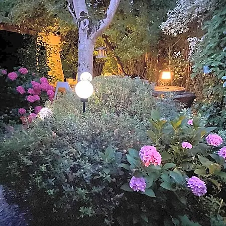 Chez Patou Bed & Breakfast 3*